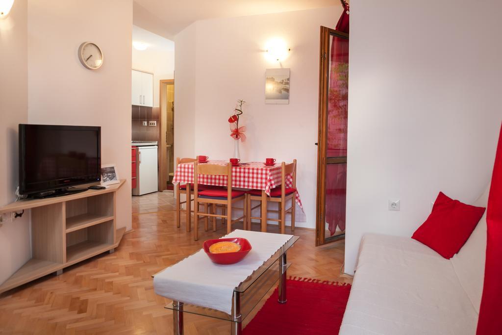 Kornelija 2 Apartment Podgora Room photo